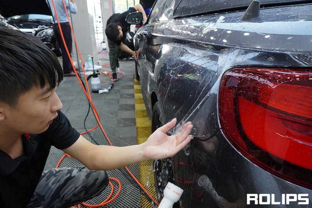車衣怎么貼？汽車貼車衣詳細(xì)步驟流程教程（6）